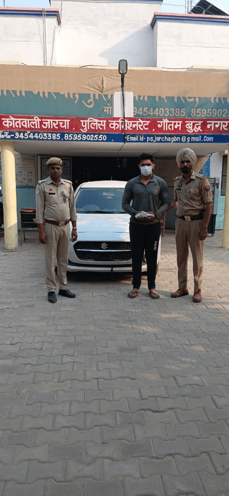 डबल मर्डर केस का वांछित आरोपी निखिल गिरफ्तार, तमंचा और कार बरामद