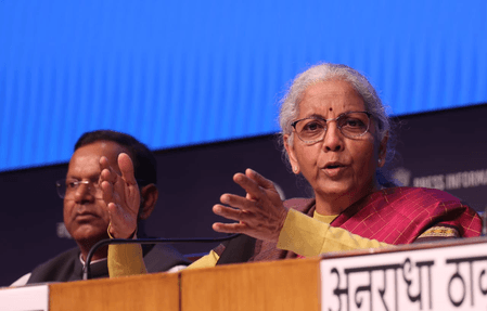 बजट 2026: सशस्त्र बलों को मिलेंगे नए फाइटर जेट, युद्धपोत और विशेष सैन्य वाहन