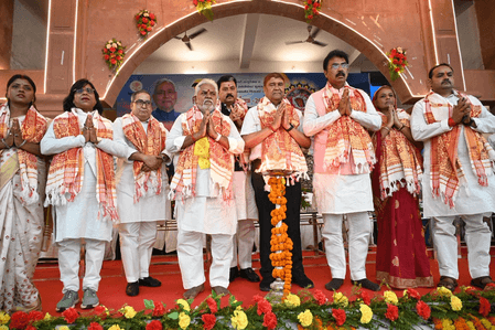 गयाजी में विश्वप्रसिद्ध पितृपक्ष मेले का शुभारंभ, पिंडदानी पुरखों की मोक्ष प्राप्ति की कामना लेकर पहुंचेंगे