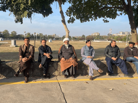 इमरान की सेहत को लेकर विपक्षी गठबंधन का हल्ला बोल: संसद में धरना, पुलिस महकमे पर ज्यादती के आरोप