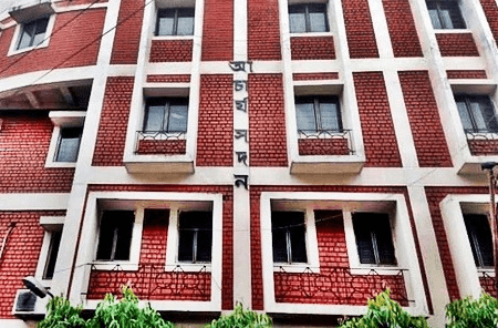 बंगाल स्कूल जॉब केस: डीएम को 'दागी' शिक्षकों की सूची तैयार करने का निर्देश