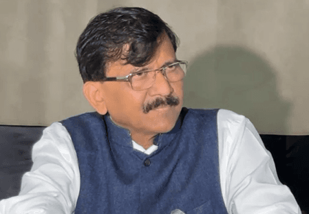 मतदाता सूची में सुधार किए बिना चुनाव कराना लोकतंत्र का मजाक उड़ाने जैसा: संजय राउत