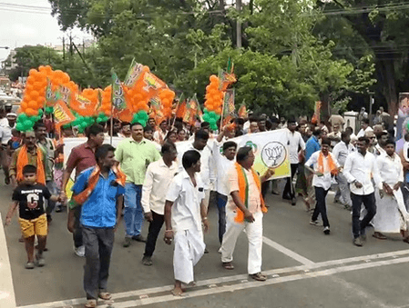 प्रधानमंत्री मोदी का तमिलनाडु दौरा, स्वागत करने के लिए भारी संख्या में उमड़े लोग