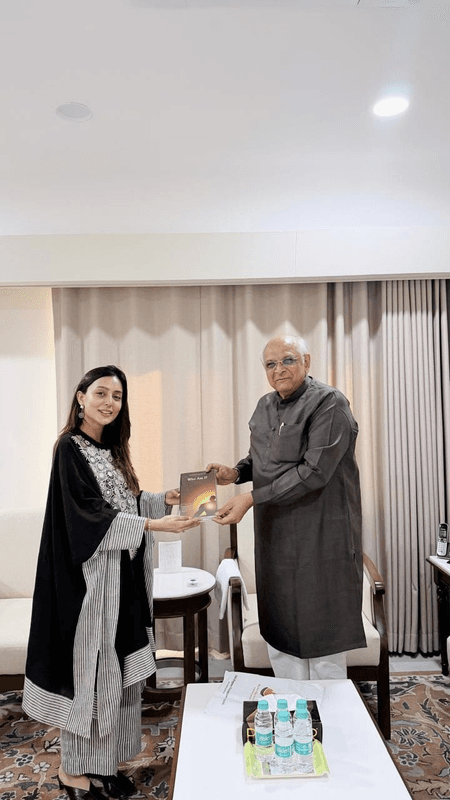 संस्कृति जयना ने 'कृष्णावतारम' में अपने डेब्यू से पहले भगवान कृष्ण की कर्मभूमि का किया दौरा