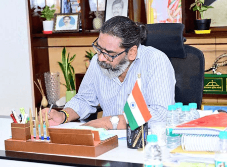 ‘फर्जी डिग्री’ पर नौकरी कर रहे झारखंड में 4,000 से ज्यादा सहायक शिक्षक होंगे बर्खास्त !
