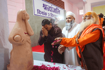 भोपाल त्रासदी में यात्रियों की जान बचाते कई रेल कर्मियों ने गंवाई थी जान