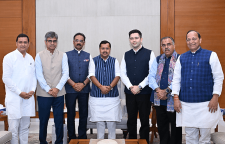 रिजिजू ने एनडीए में शामिल सात सांसदों का किया स्वागत, बोले-टुकड़े-टुकड़े इंडिया ब्लॉक को अलविदा