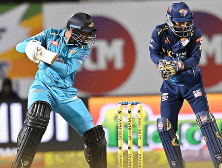 महाराजा ट्रॉफी 2025 : गुलबर्ग को पांच विकेट से हराकर ब्लास्टर्स ने खोला जीत का खाता