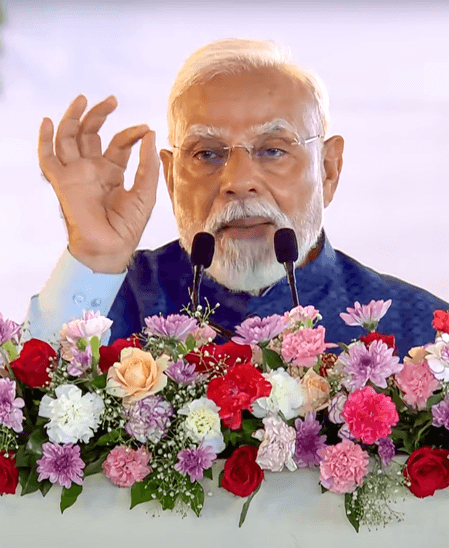 'मन की बात' में पीएम मोदी ने की पुलवामा के पहले डे-नाइट क्रिकेट मैच और डल झील के वाटर स्पोर्ट्स फेस्टिवल की सराहना