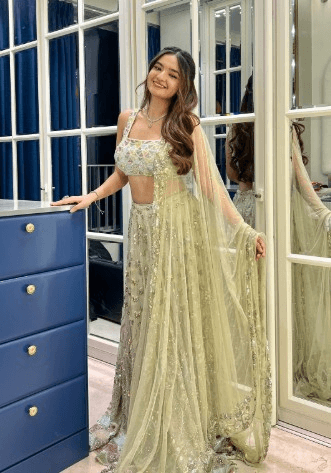 अनुष्का शर्मा ने नवरात्रि के मौके पर शेयर की खूबसूरत तस्वीरें, लहंगे में दिखा खास अंदाज