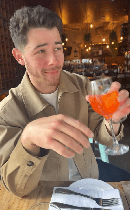 निक जोनास का मस्तीभरा अंदाज, दोस्तों संग शेयर किया वीडियो