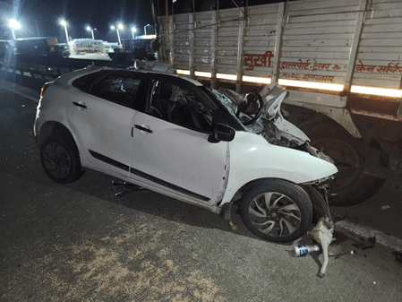 महाराष्ट्र : बुलढाणा में समृद्धि हाईवे पर कार और ट्रक की टक्कर, एक की मौत