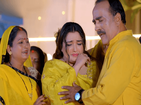 रिलीज हुआ आम्रपाली दुबे और निरहुआ का नया विवाह गीत 'बिटिया पराई होली', नहीं रुकेंगे आंसू