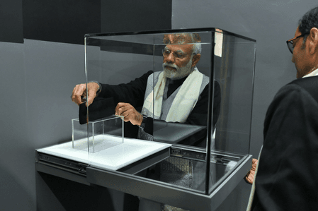 लाल किला म्यूजियम में रखी 'नेताजी' की टोपी गायब, परपोते चंद्र कुमार बोस ने पीएम मोदी से की शिकायत