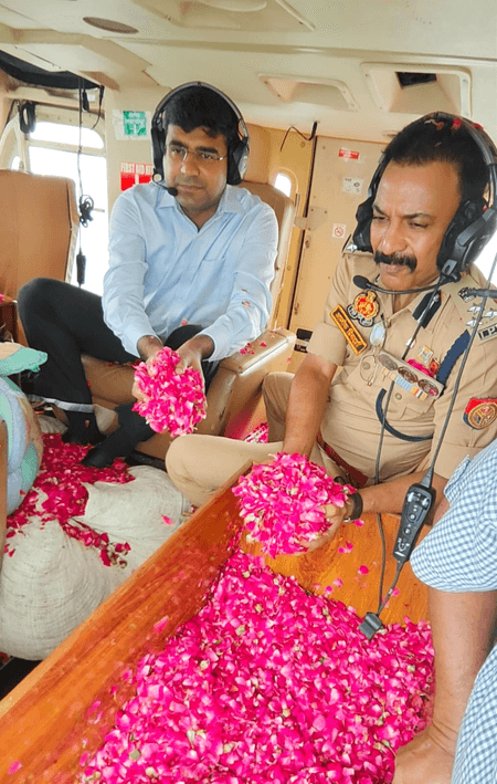 सावन का दूसरा सोमवार: नोएडा-गाजियाबाद के मंदिरों में उमड़े शिव भक्त, पुष्प वर्षा से हुआ स्वागत