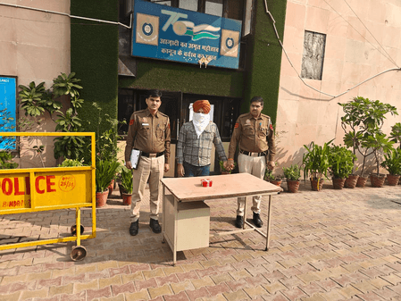 दिल्ली: रिश्तेदार के घर से ज्वेलरी चुराने वाला चोर गिरफ्तार, आभूषण बरामद