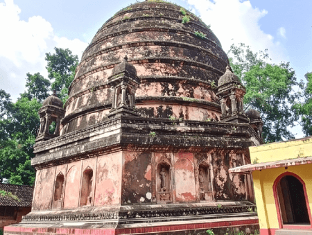 नवग्रह मंदिर: नौ ग्रह को संतुलित करता है ये मंदिर, दूर-दूर से नवजात बच्चों की कुंडली बनवाने आते हैं श्रद्धालु