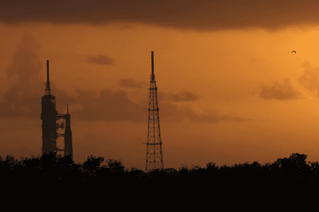 नासा का आर्टेमिस-2 गुरुवार सुबह होगा लॉन्च, 10 दिन चंद्रमा का चक्कर लगाएंगे अंतरिक्ष यात्री