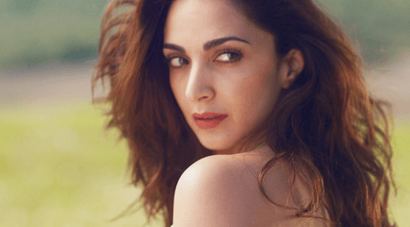 कियारा आडवाणी का बिकिनी लुक, 'वॉर 2' की स्टाइलिस्ट अनाइता ने की तारीफ