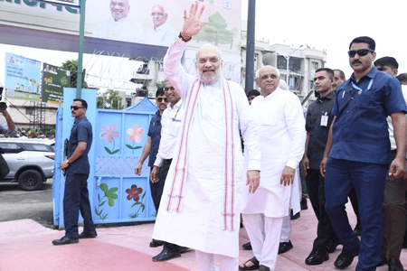 गृह मंत्री अमित शाह ने अहमदाबाद में नए स्वास्थ्य केंद्र का किया उद्घाटन