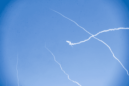 ईरान ने इजरायल पर फिर दागीं मिसाइलें, डिफेंस सिस्टम हुआ एक्टिव: आईडीएफ