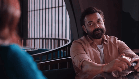 एक राइट स्वाइप और बदल गई जिंदगी! रिलीज हुआ बॉबी देओल की फिल्म 'बंदर' का ट्रेलर