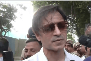 आशा ताई के निधन से शोक में डूबा देश, विवेक ओबेरॉय बोले- उनमें मां सरस्वती का वास था