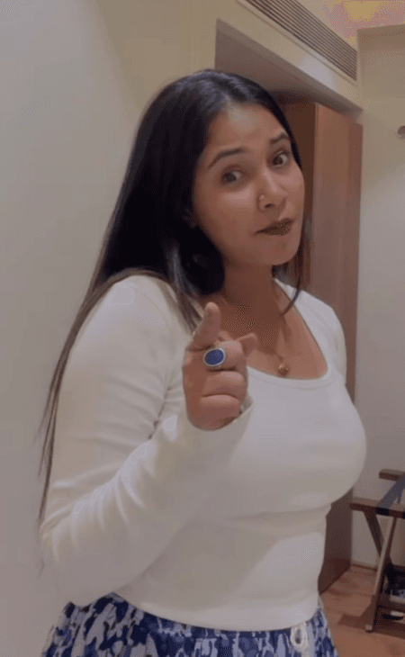 'इधर चला मैं उधर चला' गाने पर प्रीति जिंटा की तरह त्रिशाकर ने दिए शानदार एक्सप्रेशन