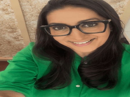 वैलेंटाइन डे पर स्मृति ईरानी ने 'सेल्फ लव' को लेकर कही दिल छू लेने वाली बात