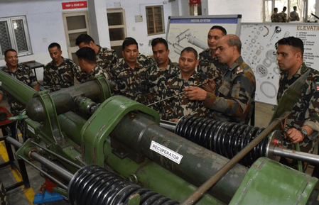 वडोदरा के ईएमई स्कूल में नेपाली सैनिकों को मिला लाइट फील्ड गन का विशेष प्रशिक्षण, 4 सप्ताह में इसका इस्तेमाल सीखा