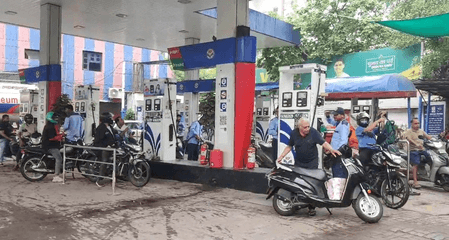 दिल्ली में पुरानी गाड़ियों को देने ईंधन पर प्रतिबंध: पेट्रोल पंप मालिकों की याचिका पर हाई कोर्ट ने मांगा जवाब