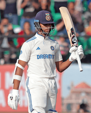 भारत-इंग्लैंड टेस्ट : शतक से चूके यशस्वी जायसवाल, दूसरे सेशन की समाप्ति पर भारत का स्कोर 182/3