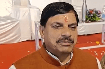 मध्य प्रदेश के मुख्यमंत्री मोहन यादव ने मनाया छठ, दिया उषा अर्घ्य