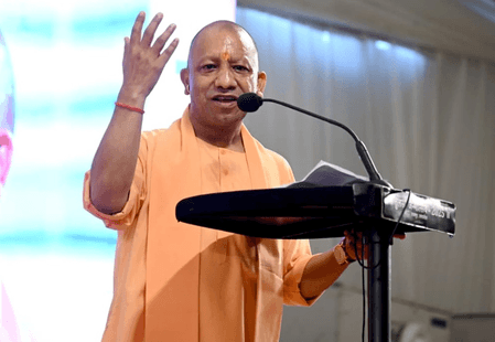 गुलामी के युग में भी भक्ति और शक्ति से तुलसीदास ने जाग्रत रखी जनचेतना : सीएम योगी