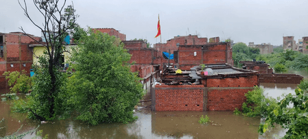 जमशेदपुर में बाढ़ के कारण निचले इलाकों की बस्तियां डूबी, एनडीआरएफ ने शुरू किया रेस्क्यू ऑपरेशन