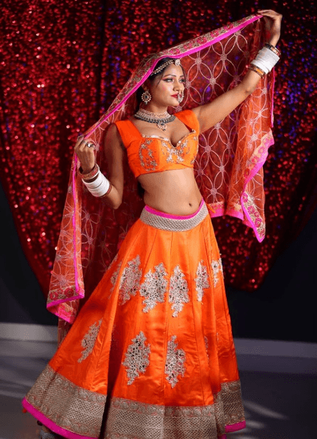 नेहा कक्कड़ के गाने 'एक तो कम जिंदगानी' पर झूमी भोजपुरी एक्ट्रेस श्वेता शर्मा, दिखाए नोरा फतेही जैसे डांस मूव्स