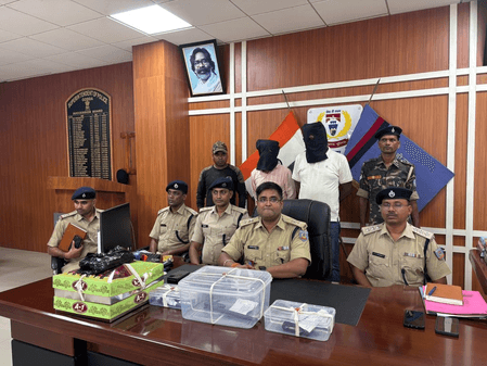 झारखंड में 'हूल दिवस' पर बवाल में दो लोग अवैध हथियारों के साथ गिरफ्तार