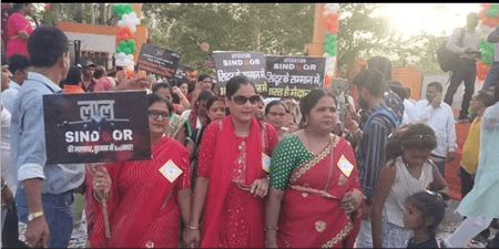 राजस्थान : अजमेर में तीन किलोमीटर लंबी 'सिंदूर यात्रा' निकाली गई