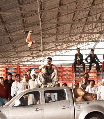 महंगा ड्रोन टूटा पर बादशाह हुए खुश, बोले- ये तो हिट होने की निशानी है