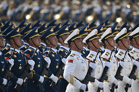 पाठ्यपुस्तक 'सैन्य सुदृढ़ीकरण पर शी चिनफिंग के विचार का परिचय' प्रकाशित और वितरित