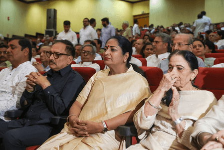 दिल्ली भाजपा प्रमुख ने स्वास्थ्य सेवाओं पर 'आप' की भ्रामक टिप्पणियों की आलोचना की