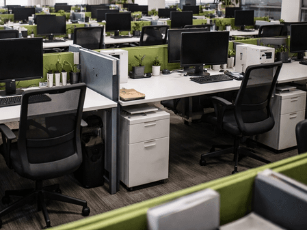 मणिपुर में बंद के बीच सरकार सख्त, बिना अनुमति अनुपस्थित कर्मचारियों पर कार्रवाई के निर्देश