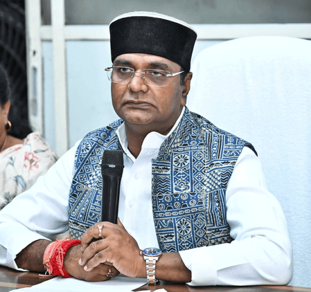 लक्ष्मण सिंह का निष्कासन अलोकतांत्रिक : विश्वास सारंग