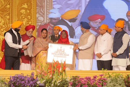 दिल्ली की सीएम रेखा गुप्ता ने श्री गुरु तेग बहादुर साहिब के बलिदान को किया याद