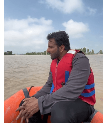 सोनू सूद ने पंजाब बाढ़ संकट पर कहा, 'मिट्टी छोड़ने वाले नहीं, साथ मिलकर जीतेंगे जंग'