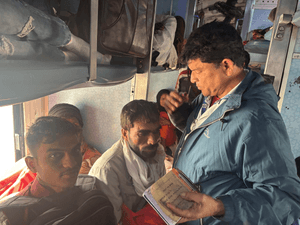 बरहरवा स्टेशन पर सख्त टिकट चेकिंग अभियान, 102 मामले पकड़े गए