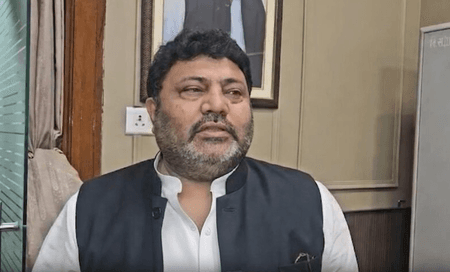 रमजान में लाउडस्पीकर बजाने की अनुमति न देकर सरकार ने किया भेदभाव: कमल अख्तर