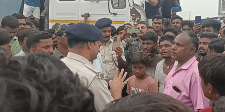 झारखंड: पाकुड़ में बिजली संकट से त्रस्त लोगों का सब्र टूटा, 10 घंटे तक सड़क जाम