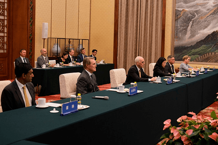 ह लीफंग ने अमेरिकी कांग्रेस के प्रतिनिधिमंडल से मुलाकात की