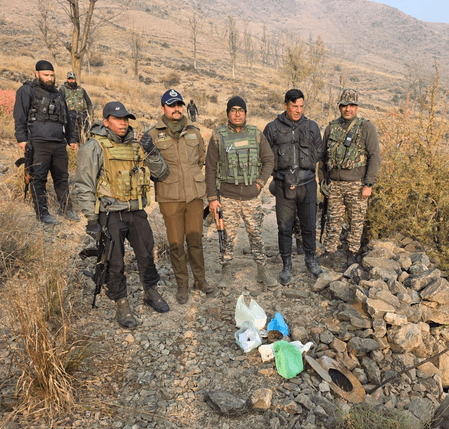 अवंतीपोरा में जैश-ए-मोहम्मद से जुड़े आतंकवादी ठिकाने का भंडाफोड़, एक गिरफ्तार
